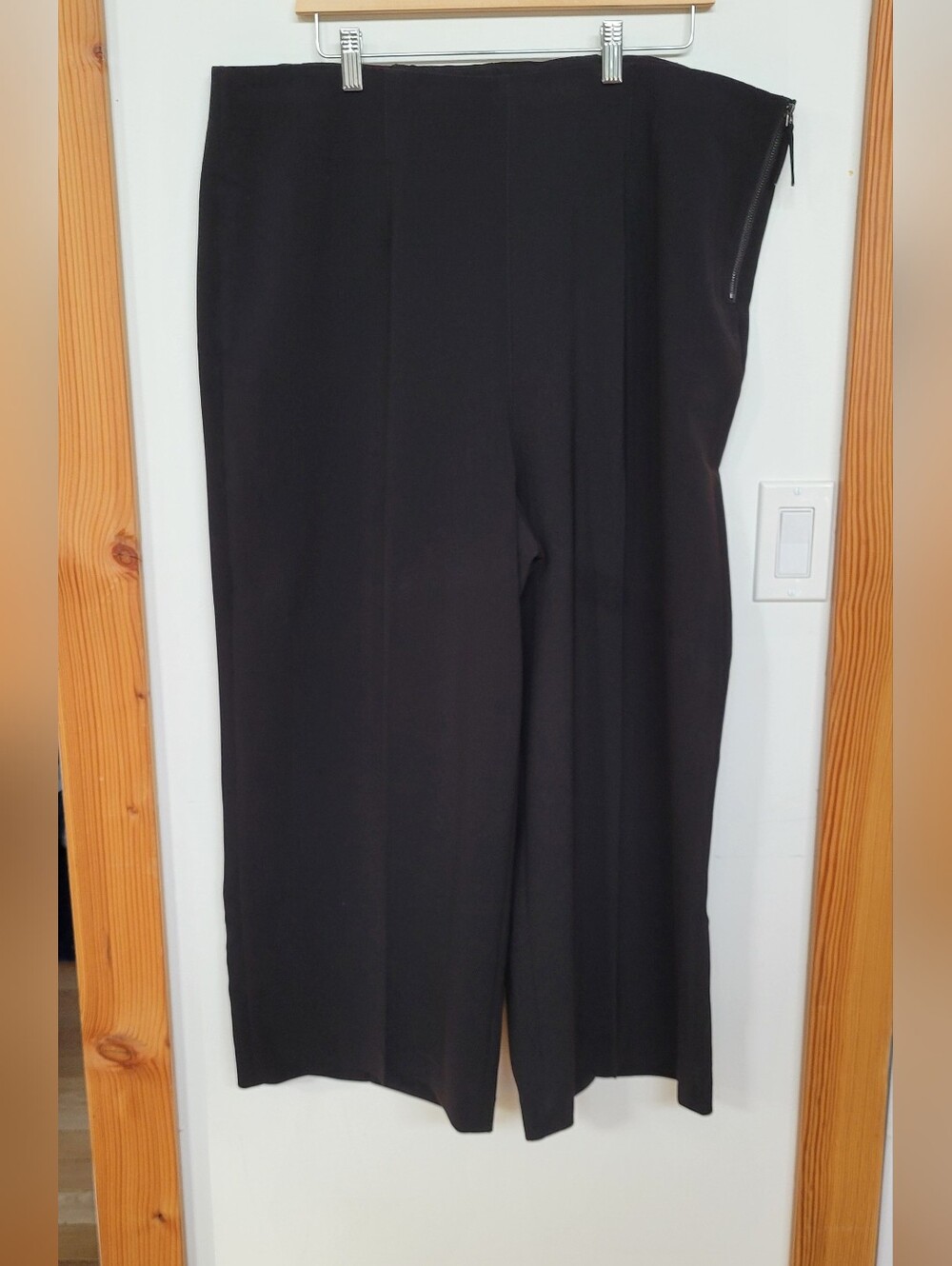 NWT- Addition Elle Cropped, Highwaisted, Wide-Leg Trousers